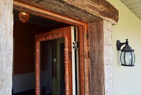 Authentic Country Finishes - Country homes for sale and luxury real estate including horse farms and property in the Caledon and King City areas near Toronto